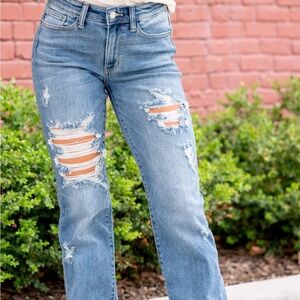 Judy Blue Light Blue Distressed Straight Leg Mid Rise Jeans